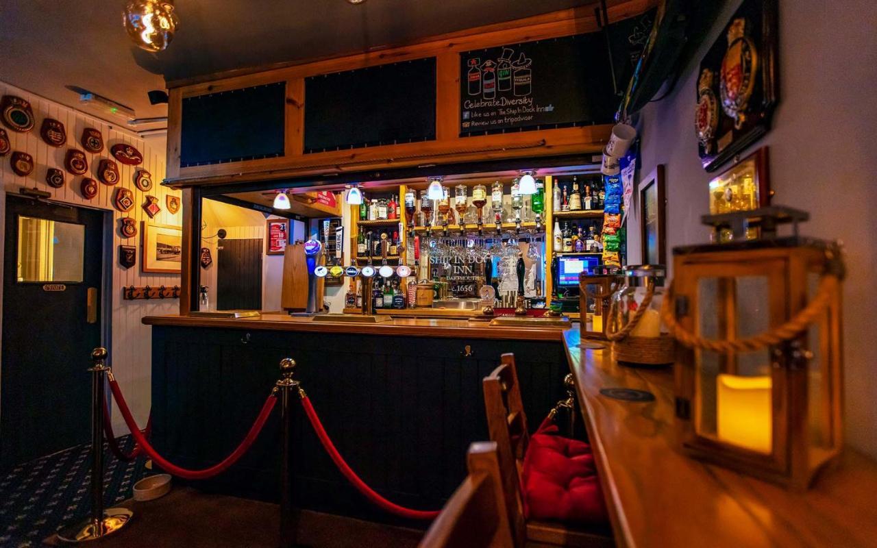 The Ship In Dock Inn ダートマス エクステリア 写真